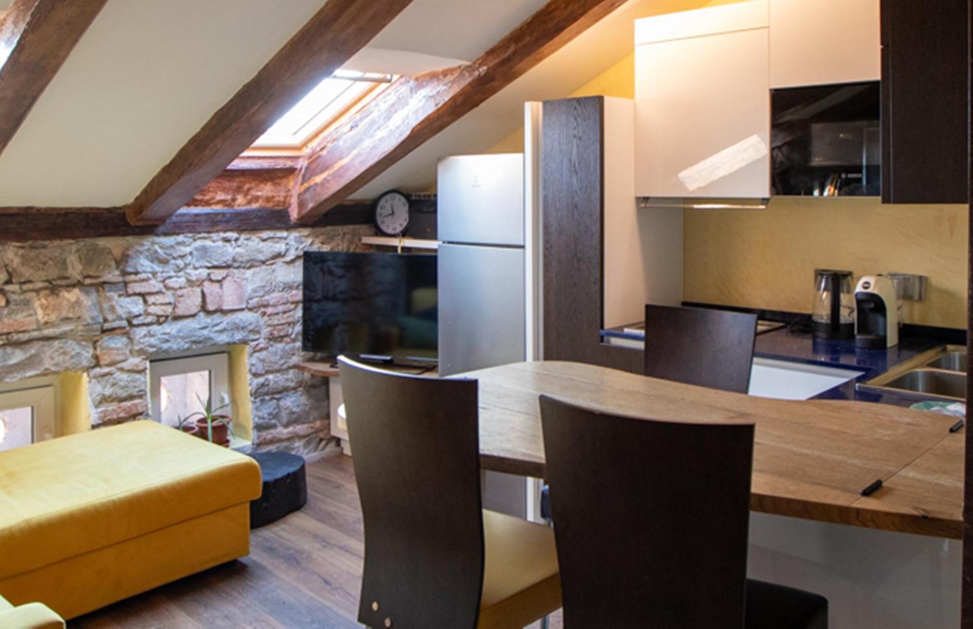 Apartamento Sky Nido- Mansardato In Centro Storico